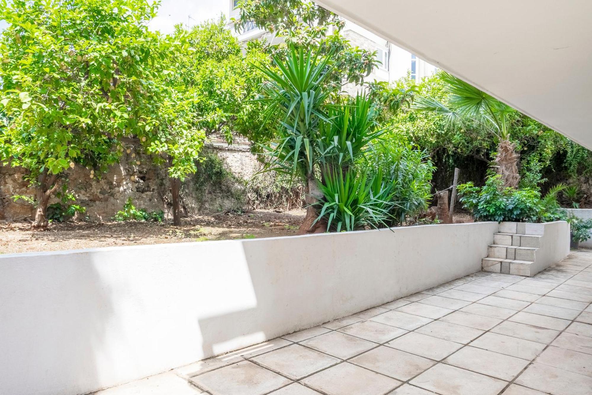 Dousma Apartment